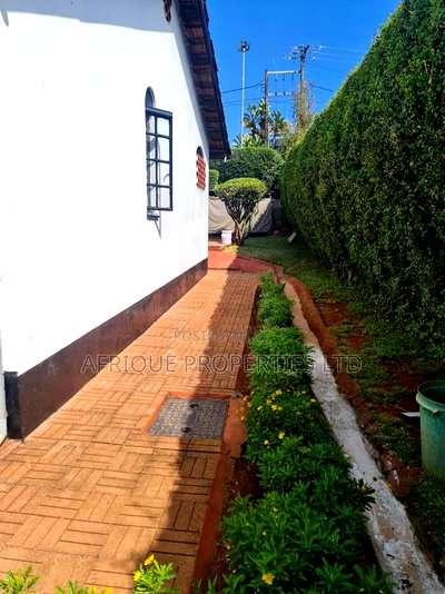 4bdrm Bungalow in Loresho for sale - Image 7