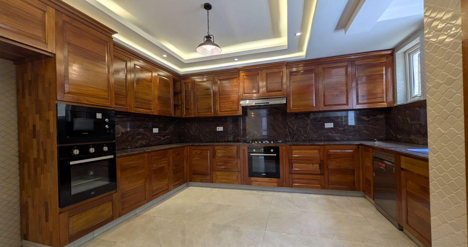 5BR Luxury Home at KSh 400K