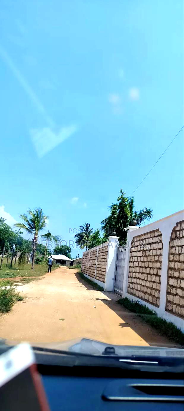 Kombani Kwale Ready Title 50X100 Plots at 1.3M