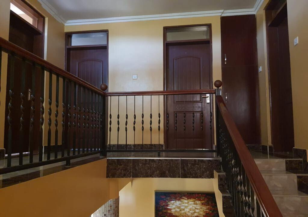 5-Bed All-Ensuite Maisonette in Quiet Court - Rimpa, Rongai