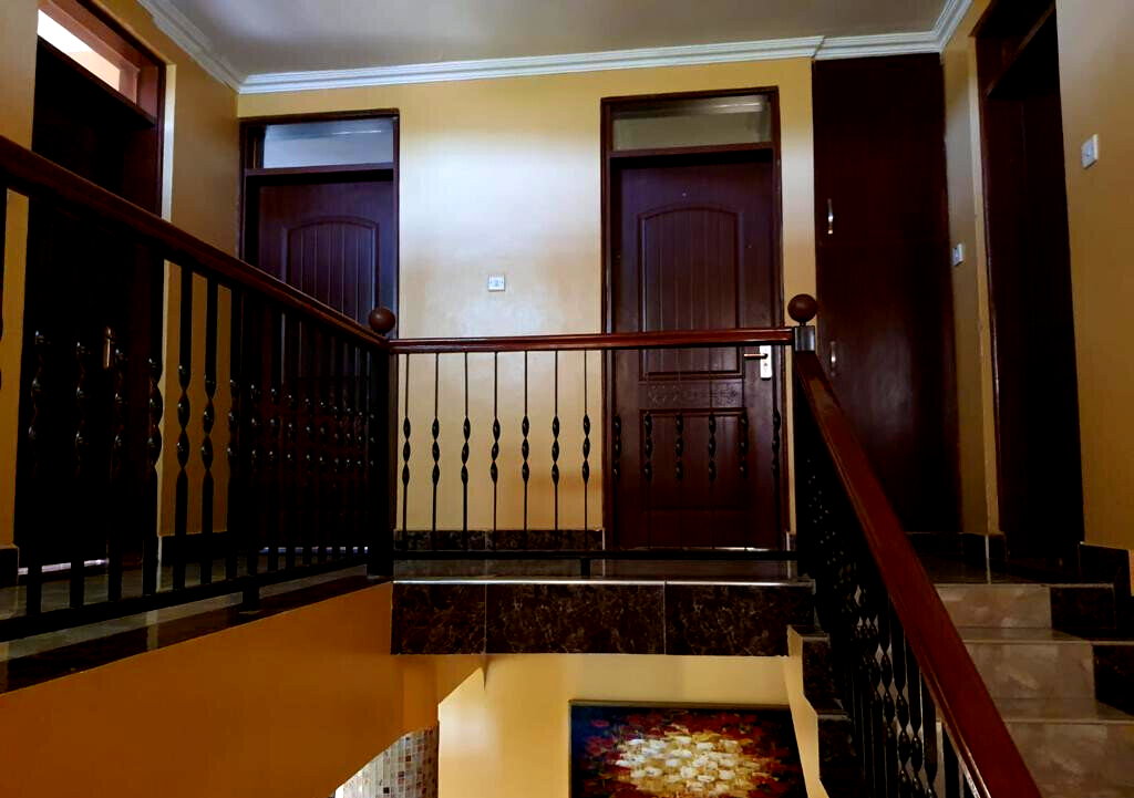 5-Bed All-Ensuite Maisonette in Quiet Court - Rimpa, Rongai
