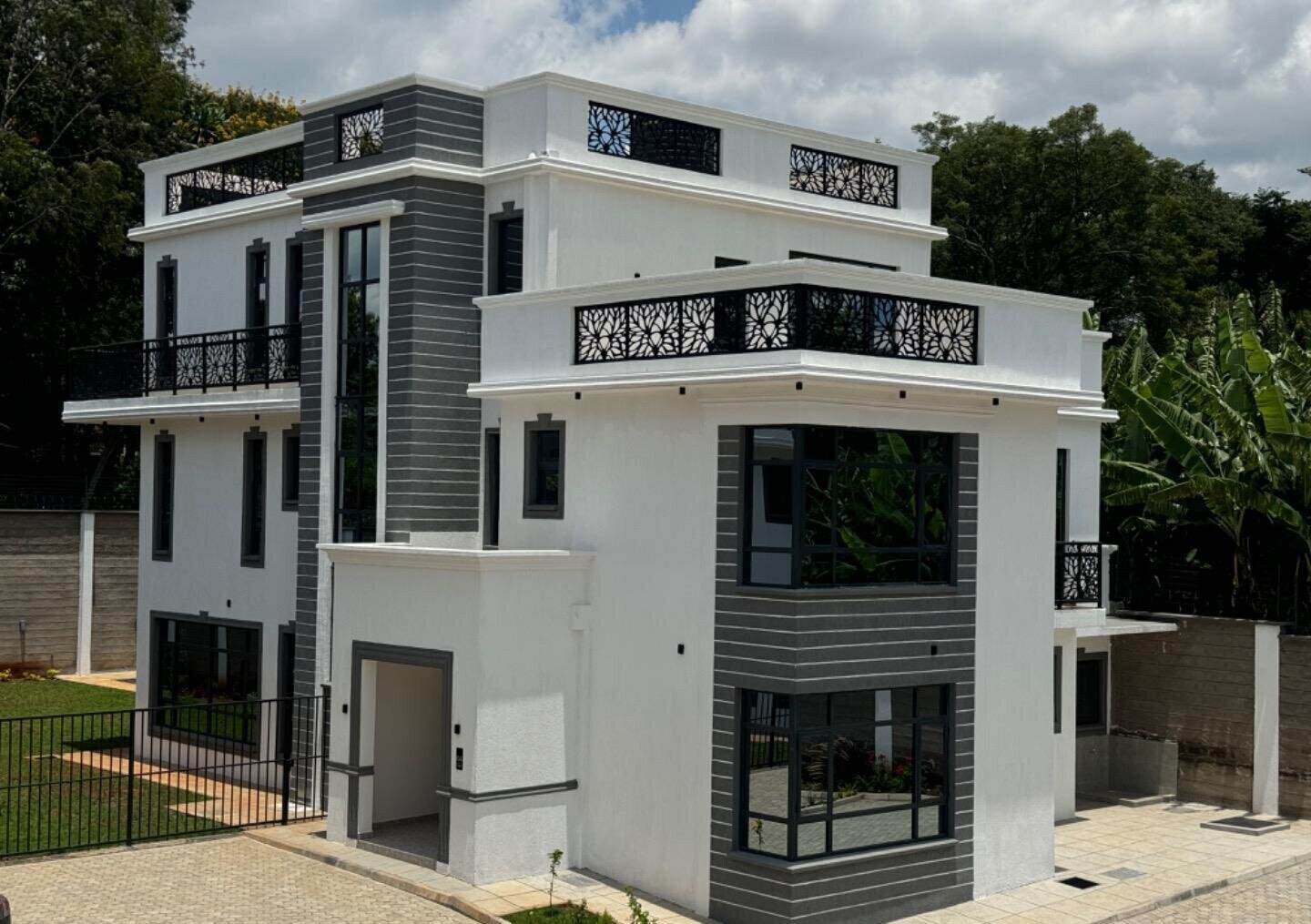 KSh 182M 5BR Townhouse with Garden