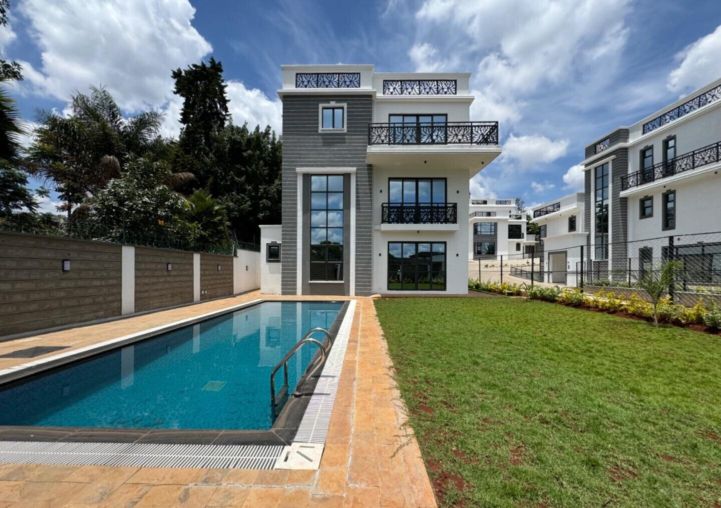 KSh 182M 5BR Townhouse with Garden