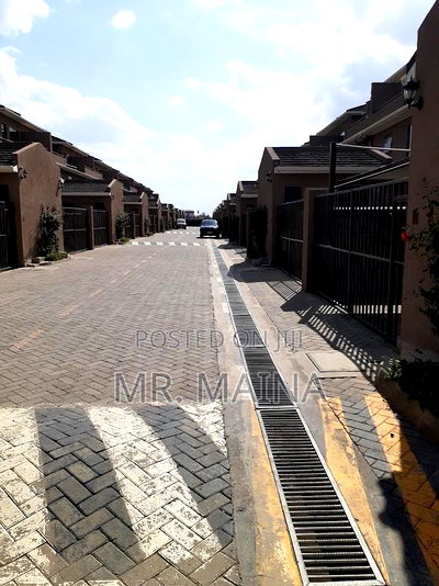 4 Bedroom Mansionate in Mavoko Park Syokimau - Image 10