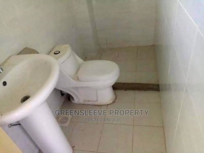 3bedroom Apartment Master Ensuite - Image 4