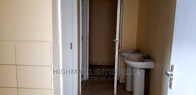 13515 Sq Feet Godown to Let - Image 5