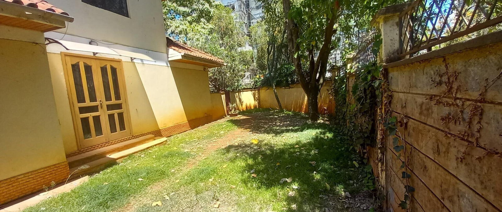 6BR Townhouse in a Quiet 4-Unit Compound - Kileleshwa