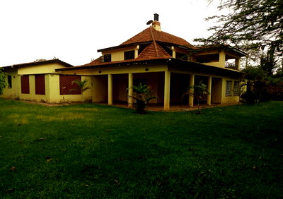 6BR Townhouse with Sunken Lounge & Fireplace - Kerarapon, Nairobi