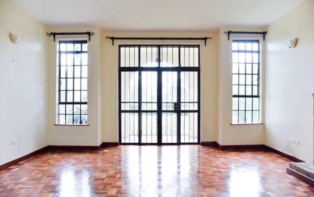 5-Bed Townhouse with Sunken Lounge & Expansive Garden – Karen