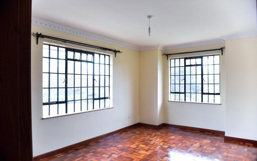 5-Bed Townhouse with Sunken Lounge & Expansive Garden – Karen