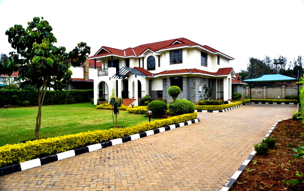 5-Bed Townhouse with Sunken Lounge & Expansive Garden – Karen