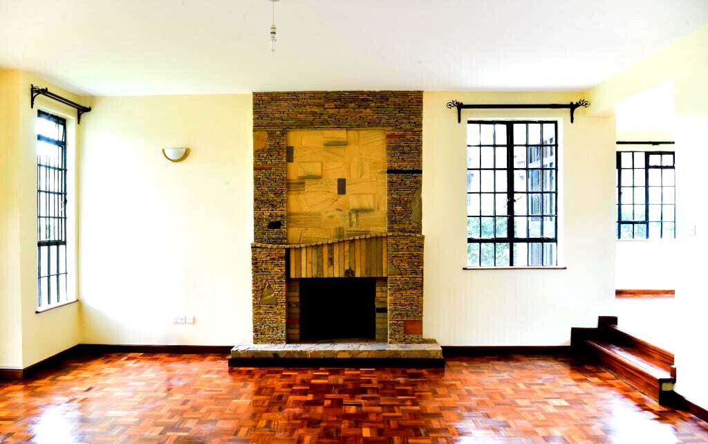 5-Bed Townhouse with Sunken Lounge & Expansive Garden – Karen