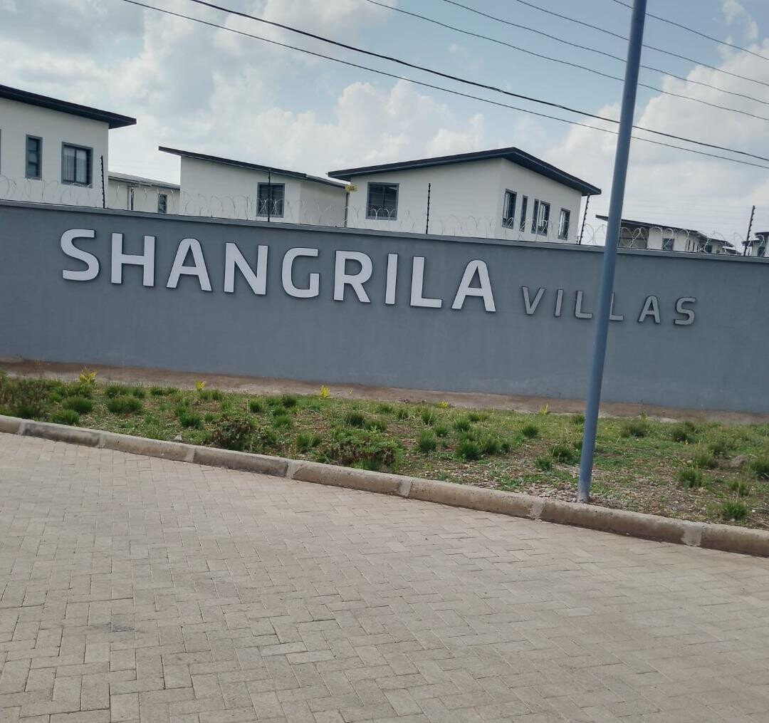 4BR All-Ensuite Villa with Pool & DSQ - Maasai Road, Rongai