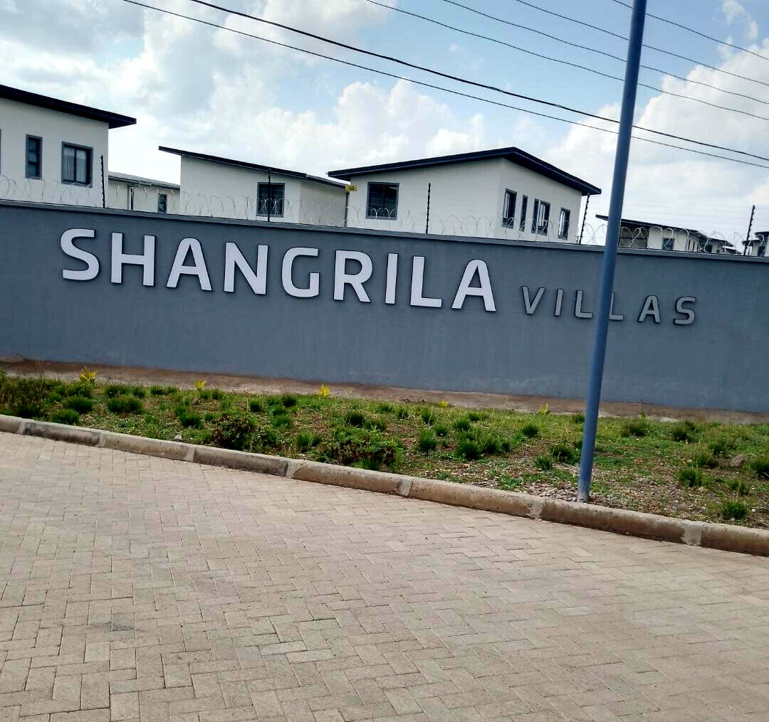 4BR All-Ensuite Villa with Pool & DSQ - Maasai Road, Rongai