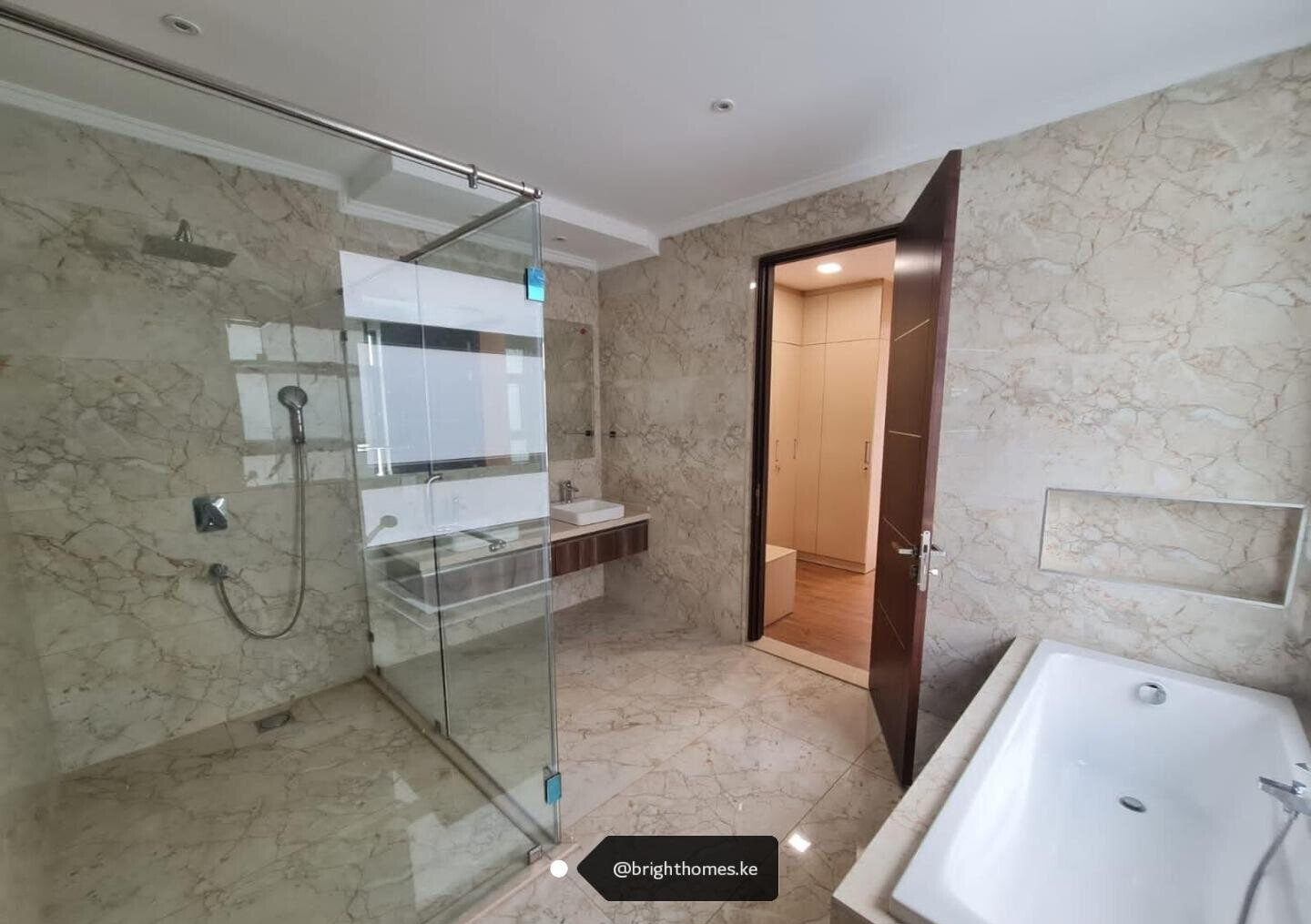 5BR All-Ensuite Townhouse with Private Garden – Peponi, Nairobi