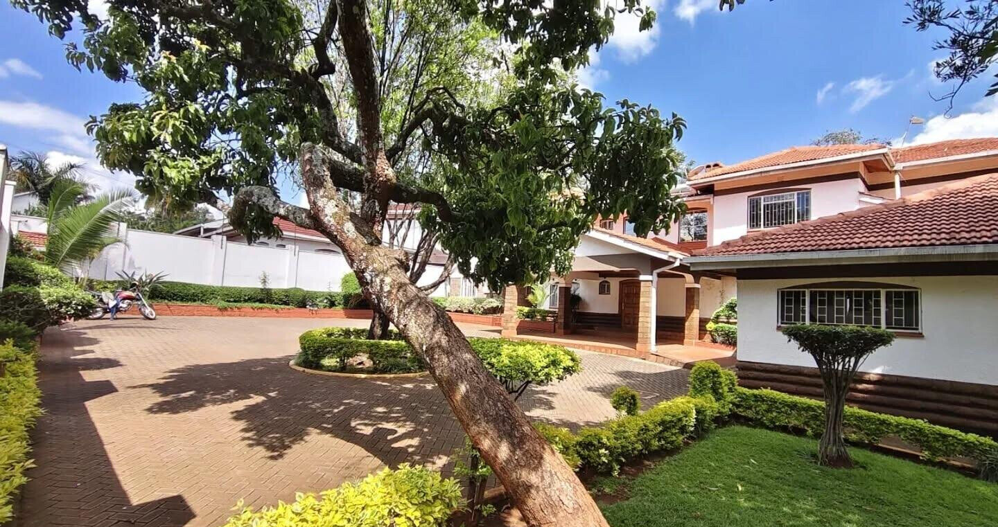 Half-Acre Standalone Mansion with Guest House – Rosslyn