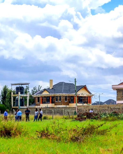 80m Off Katani Rd Tarmac - Image 4