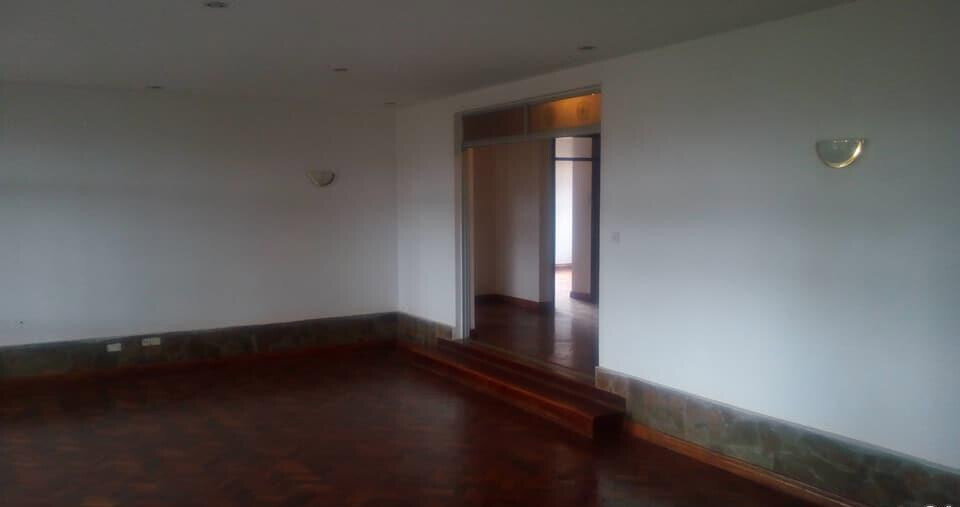 5BR Standalone Townhouse with Jacuzzi & Fireplace - Runda