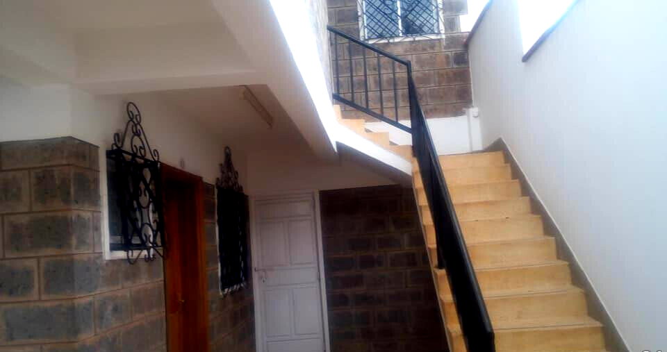 5BR Standalone Townhouse with Jacuzzi & Fireplace - Runda