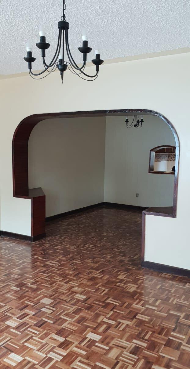 Newly Refurbished 4BR Townhouse with Private Garden - Westlands