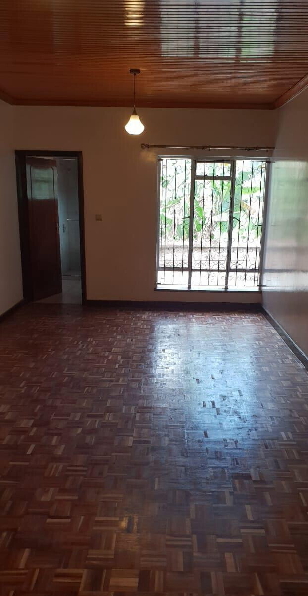 Newly Refurbished 4BR Townhouse with Private Garden - Westlands