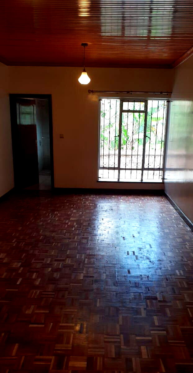 Newly Refurbished 4BR Townhouse with Private Garden - Westlands