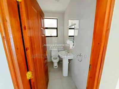 3bdrm Apartment in Parkland, Parklands/Highridge for rent - Image 5