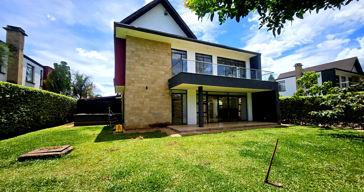 4BR Townhouse with Jacuzzi & Guest Suite - Ridgeways