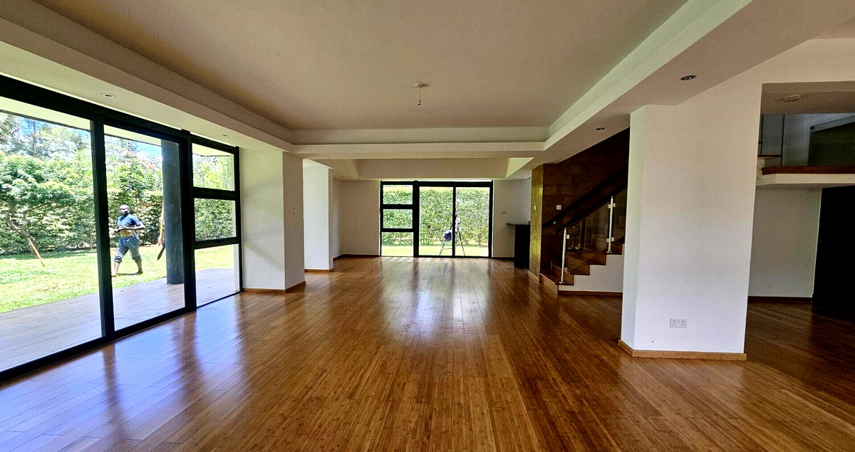 4BR Townhouse with Jacuzzi & Guest Suite - Ridgeways