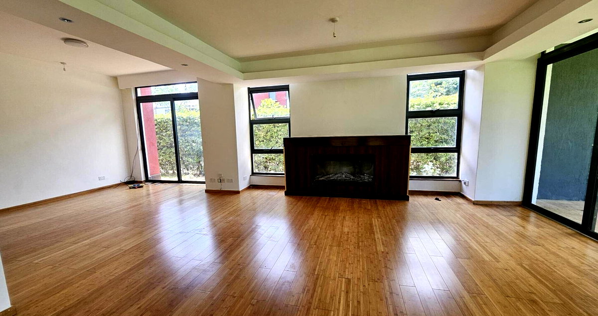 4BR Townhouse with Jacuzzi & Guest Suite - Ridgeways