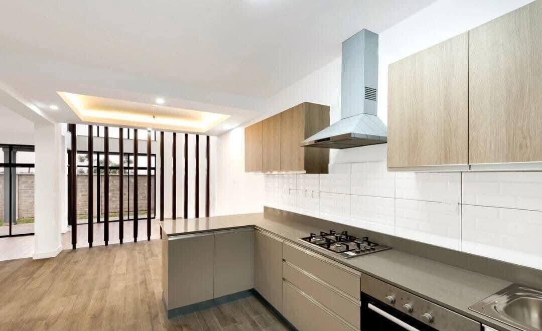 4BR All-Ensuite Townhouse with Valley Views & DSQ - Loresho