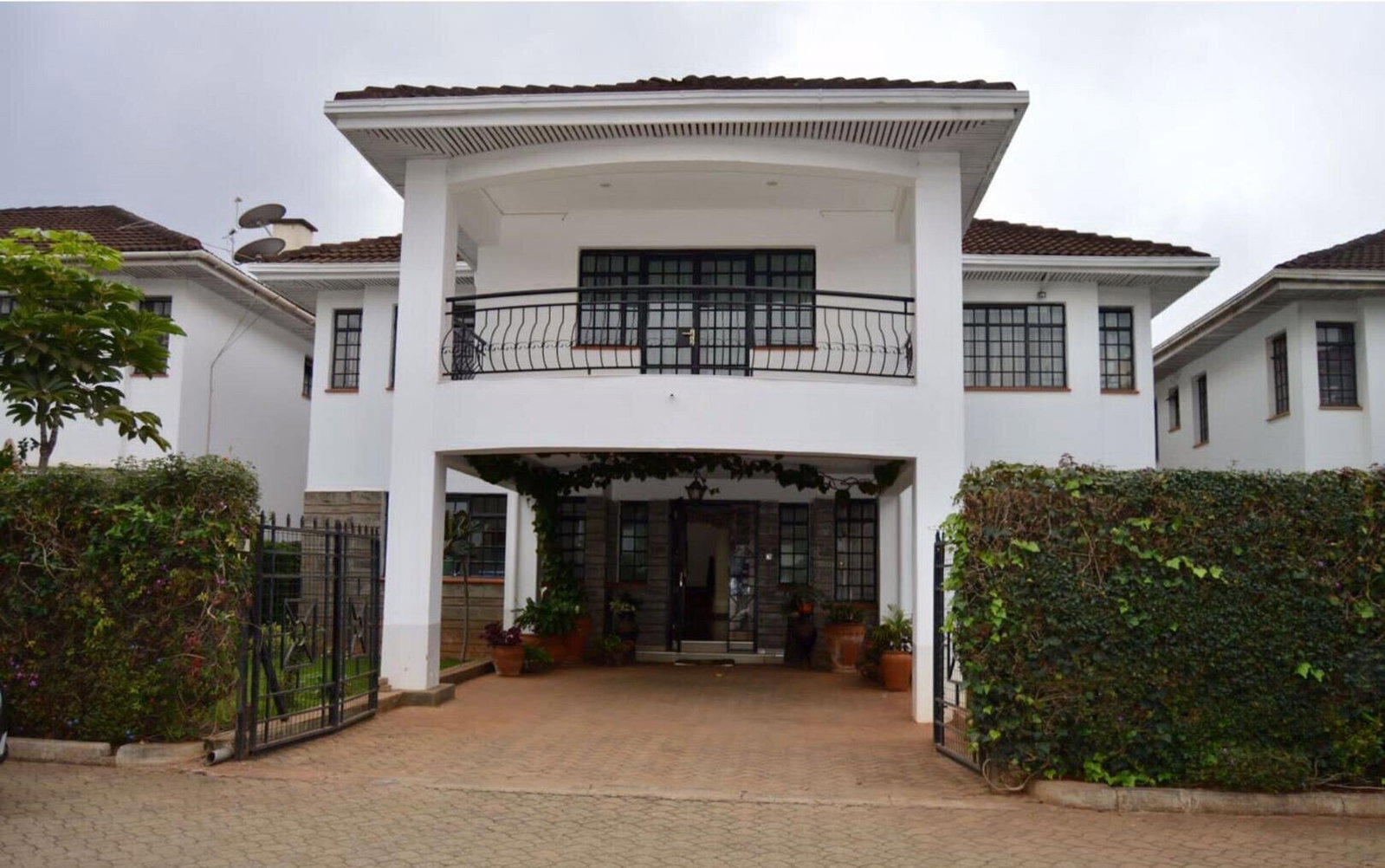 4-Ensuite Townhouse with Pool & Gym in Grevillea Grove - Westlands