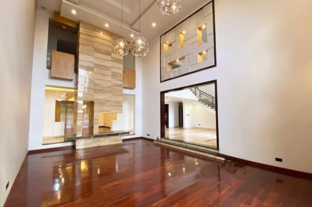 Ambassadorial 5BR Home on 0.75 Acre with Temple & Gym - Runda