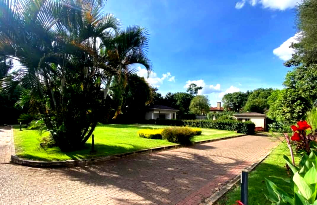 Ambassadorial 5BR Home on 0.75 Acre with Temple & Gym - Runda