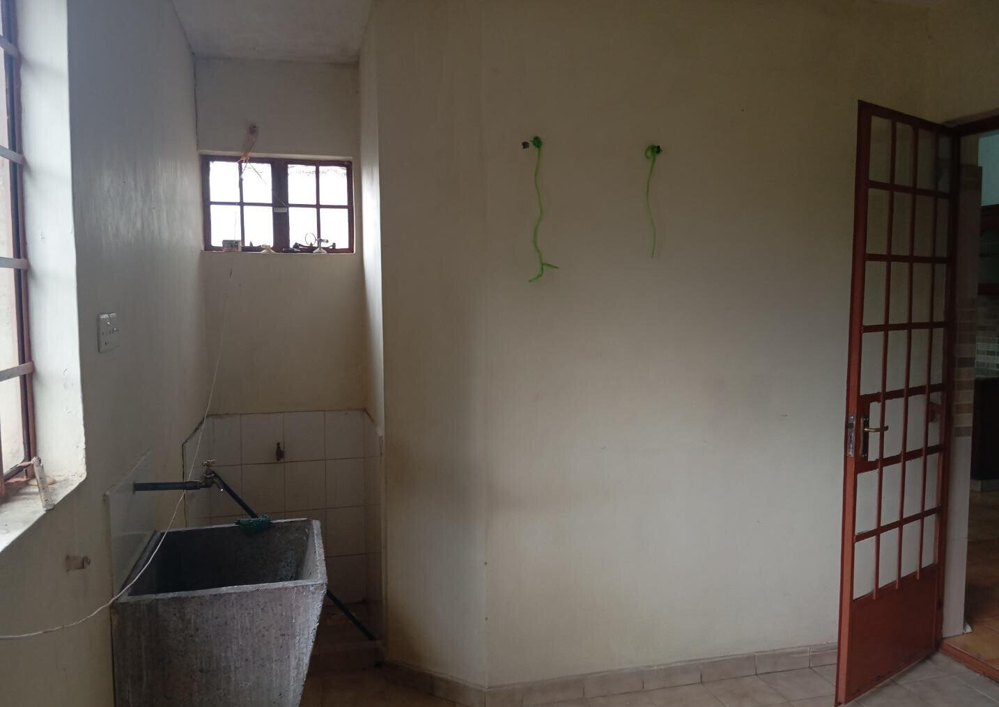 3BR Low-Rise Gem with Backup Power - Westlands Avenue