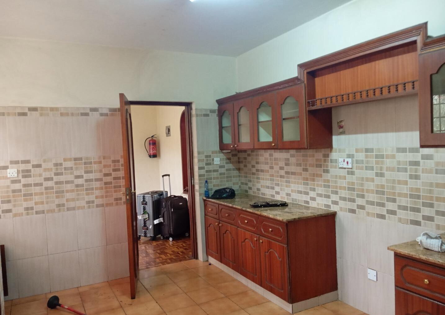 3BR Low-Rise Gem with Backup Power - Westlands Avenue