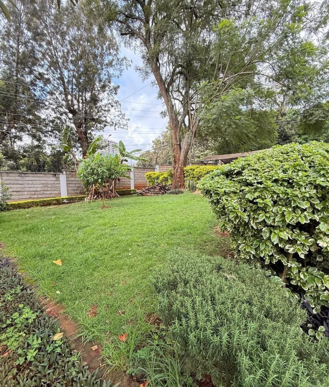 0.2 Acre Garden Home with Parking