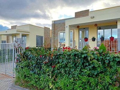 4bdrm Bungalow in Joska for sale - Image 1