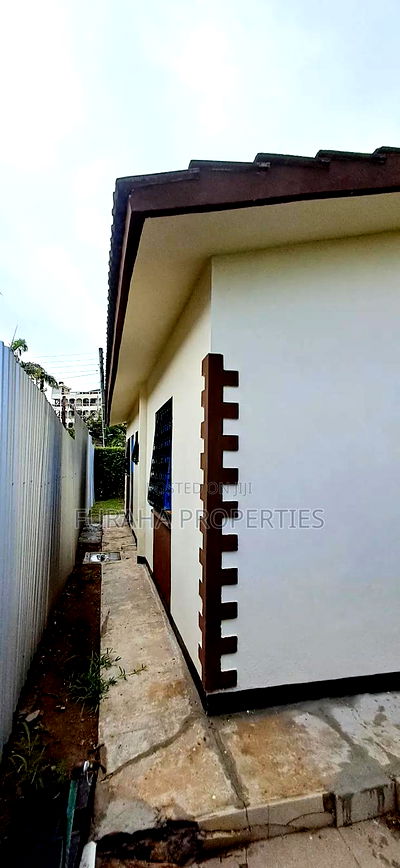 2bdrm Bungalow in Bamburi for sale - Image 7