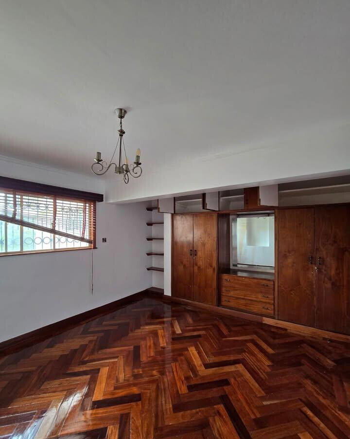 Private 4BR Garden Home with Parking