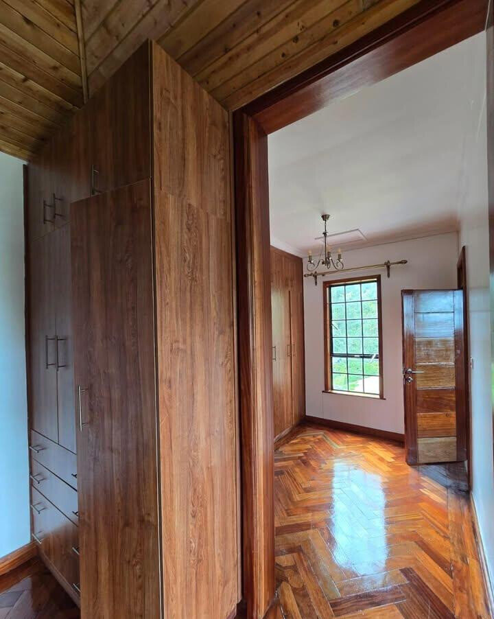 Private 4BR Garden Home with Parking
