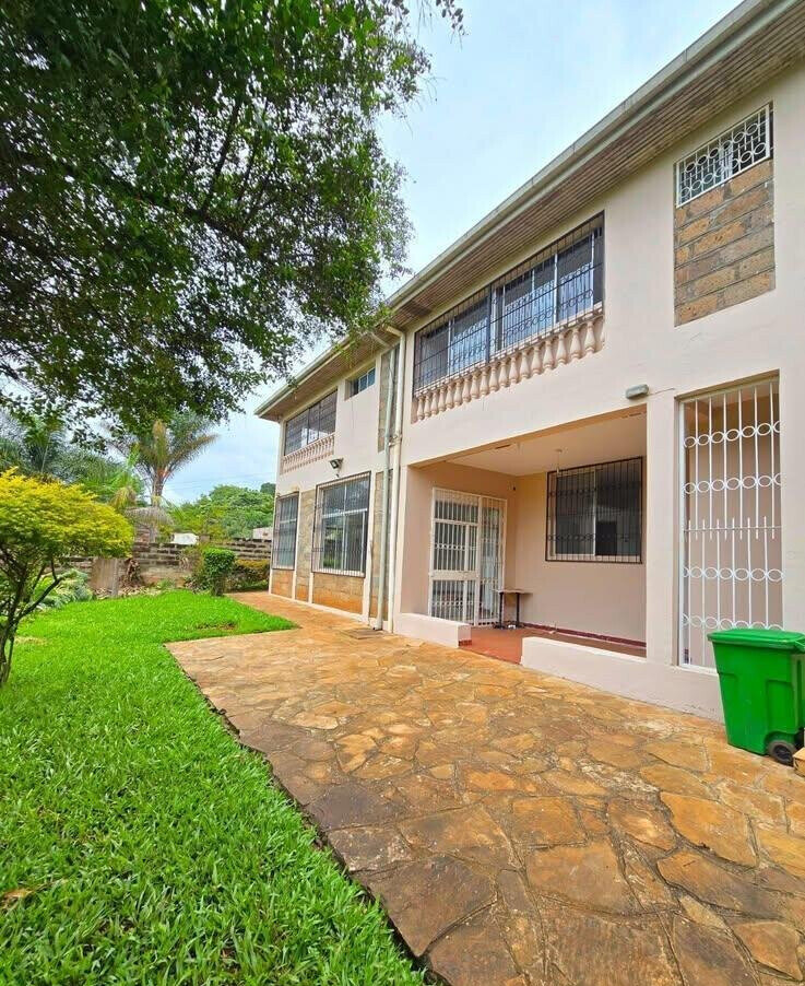 Private 4BR Garden Home with Parking