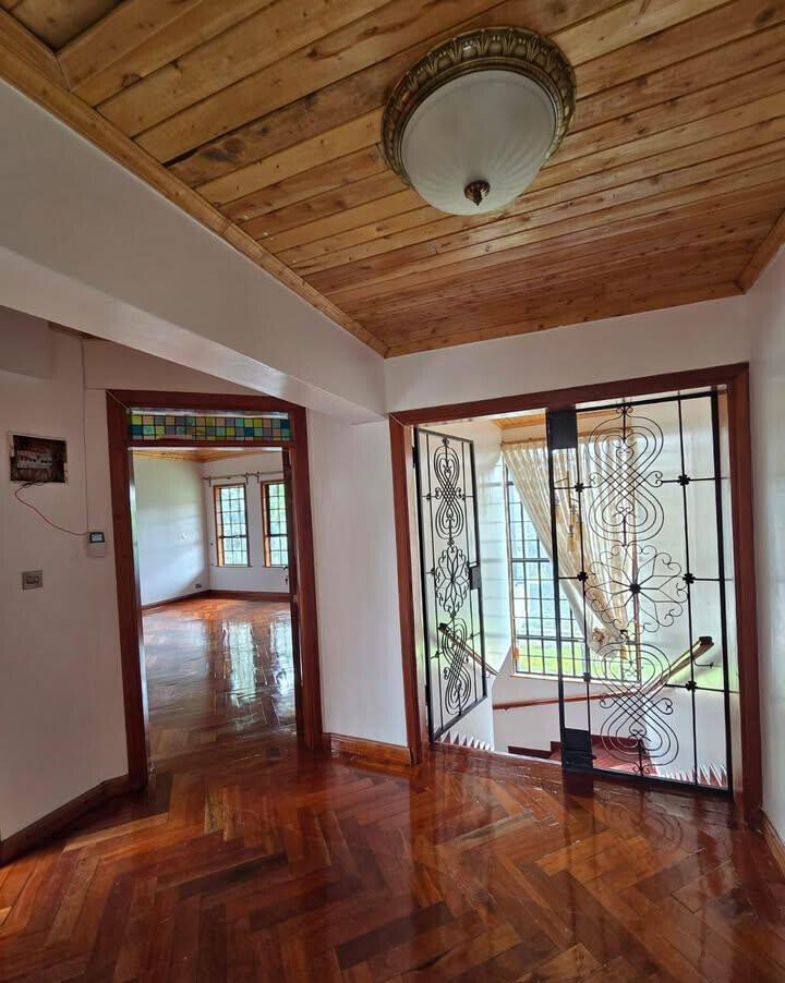 Private 4BR Garden Home with Parking