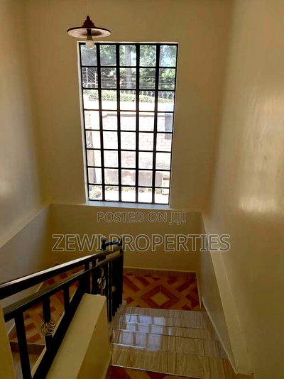 3bdrm Maisonette in Matasia for rent - Image 15