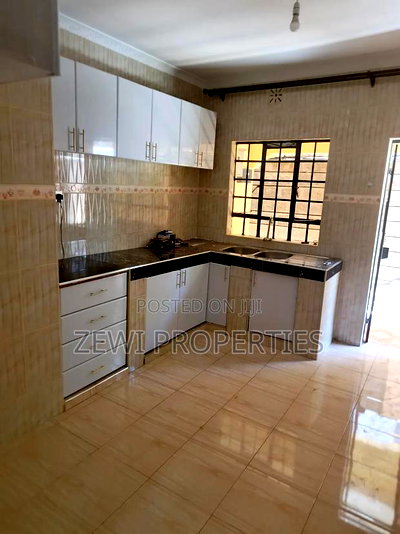 3bdrm Maisonette in Matasia for rent - Image 8