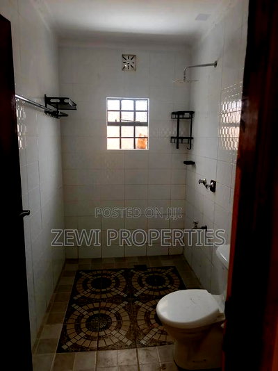 3bdrm Maisonette in Matasia for rent - Image 13