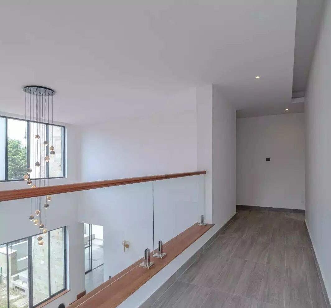 Ultra-Modern 5-Bed Townhouse in Luxury Gated Community - Lavington