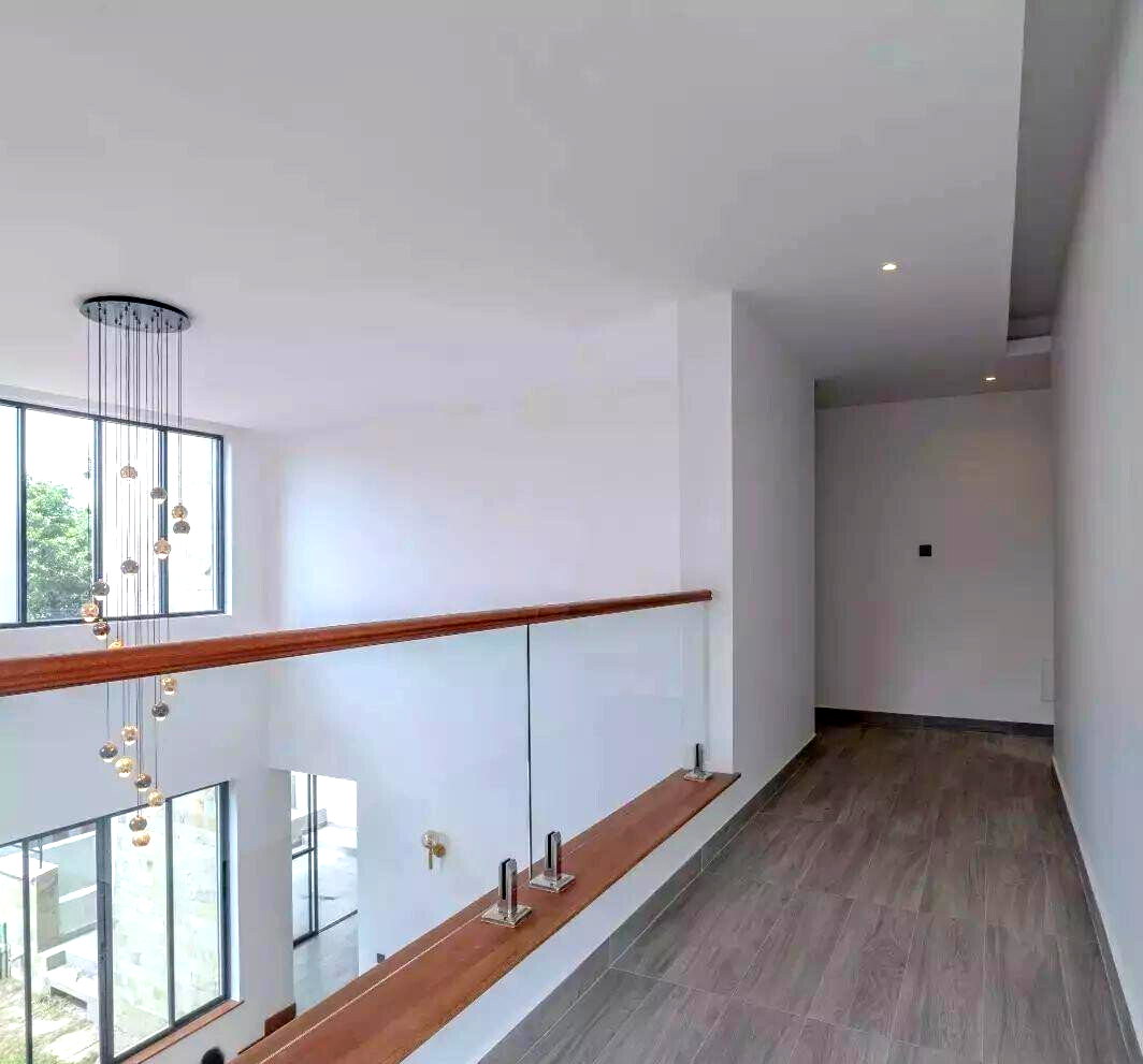 Ultra-Modern 5-Bed Townhouse in Luxury Gated Community - Lavington