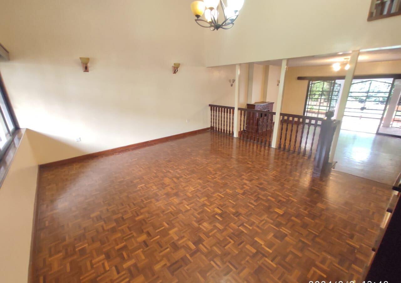 4BR Townhouse with Private Garden & Fireplace in Quiet Kilimani Court