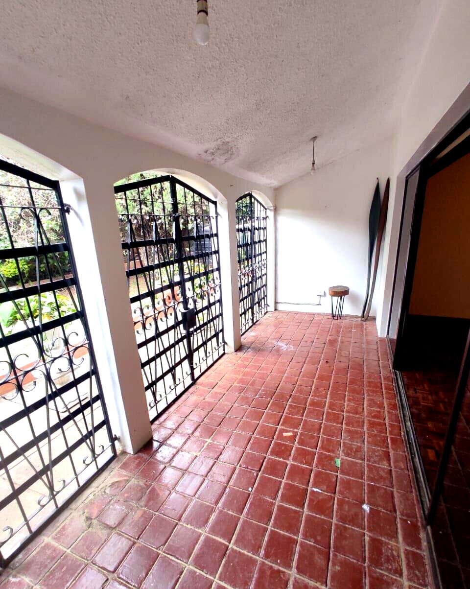 4BR Townhouse with Private Garden & Fireplace in Quiet Kilimani Court